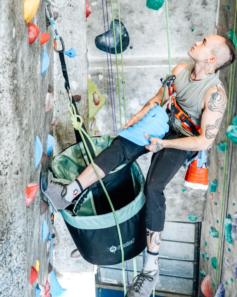 nico setting on a rope with setter bucket